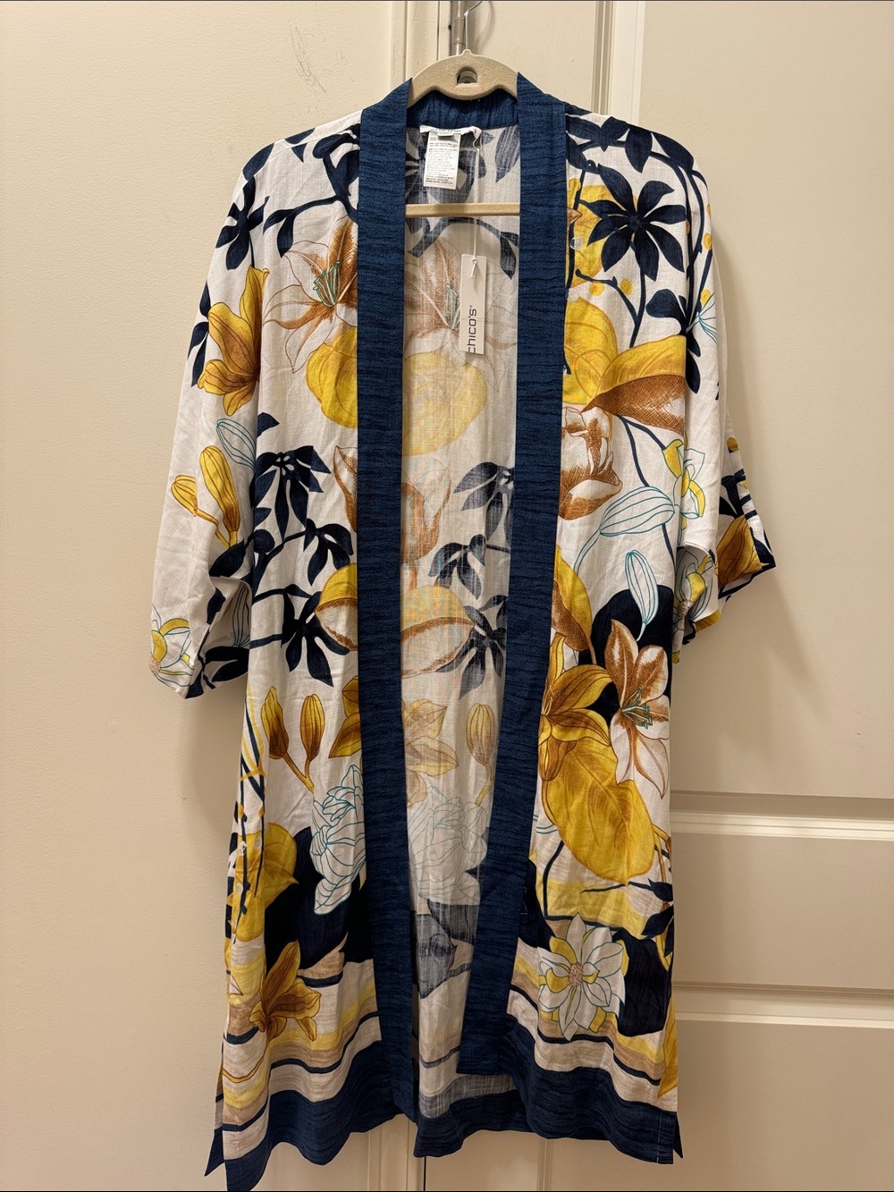 NWT Chico’s Women Kimono